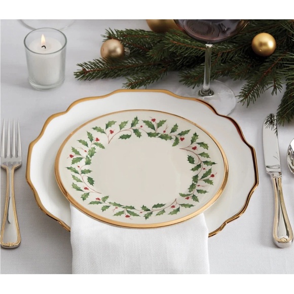 Lenox HOLIDAY Holly Berries Gold Trim Set/4 Salad Plates 8 1/8" Dia. NEW IN BOX! - Picture 9 of 9
